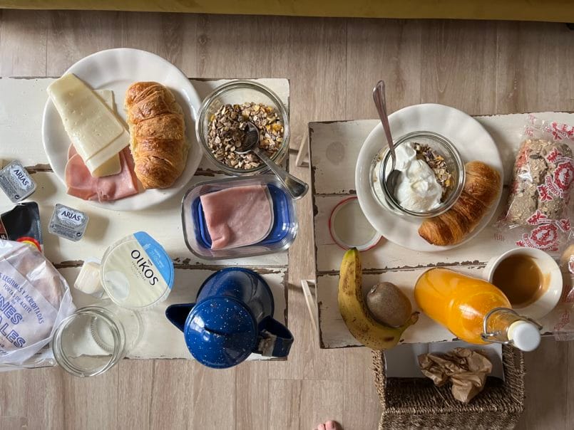 hotel breakfast hamper